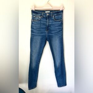 Zara Woman. USA 6. Jeans.